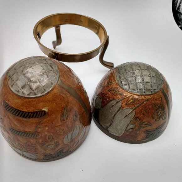 Vintage Enameled Brass Cloisonné Egg with Three Legged Stand - Picture 9 of 10